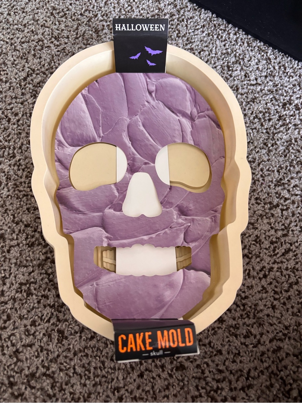 Skull Cake Pan Silicone Mold 13x9 White Skeleton Halloween Treat
